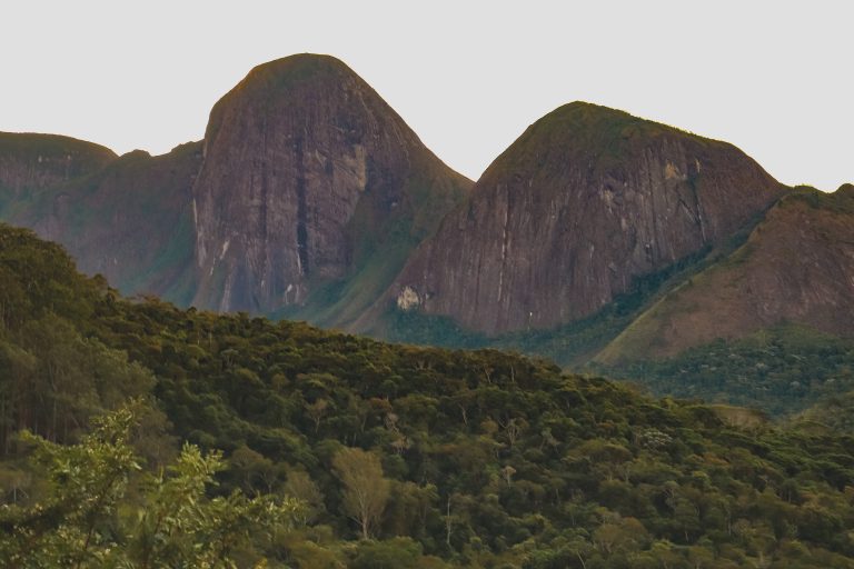 Pedra Maria Cumprida